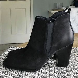 Michaels Kors Brandy Ankle Boot in Black